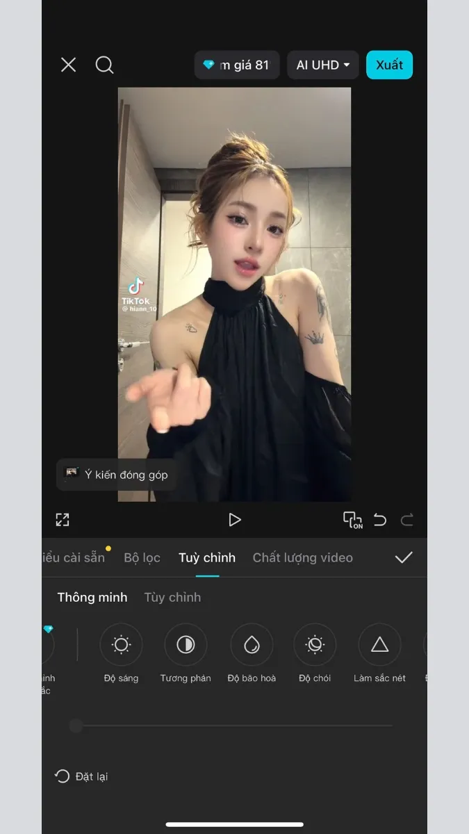 Giao diện chỉnh Độ sáng, Độ bão hòa, Làm sắc nét, Nhiệt độ màu bằng thanh trượt.